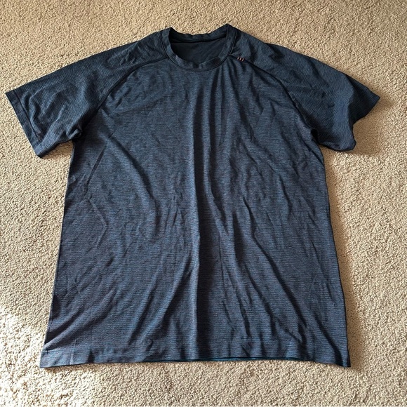 Lululemon Live In Practice Performance Short Sleeve Crew Tee Blue Stripe - Picture 1 of 7